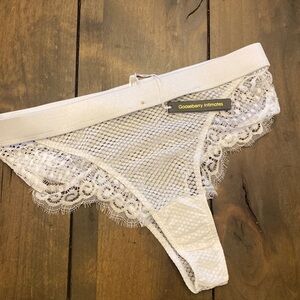 Gooseberry intimates Full on glam white lace thong high waisted size M nwt